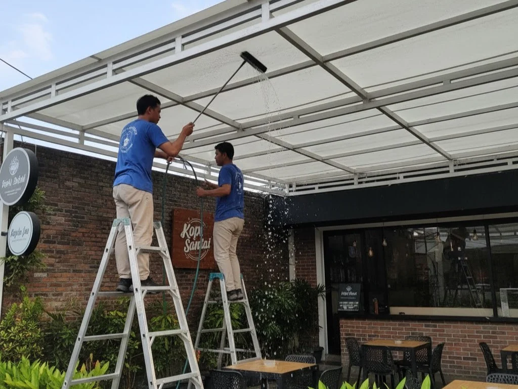 Perawatan kanopi membran mudah dan tahan lama